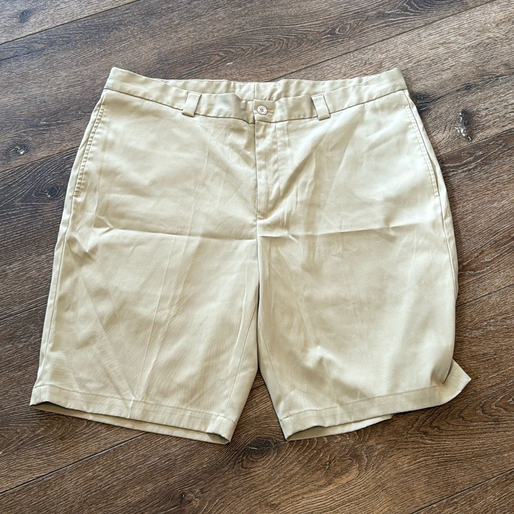 Slazenger khaki shorts 38‎